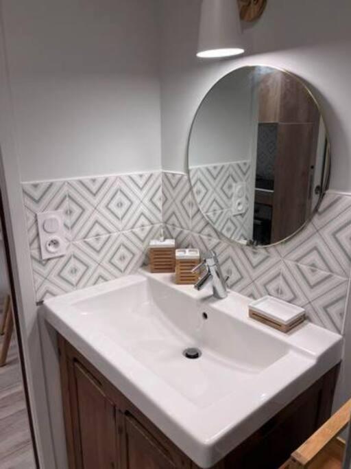 Apartamento Proche Gare, Cosy, Courte Et Moyenne Duree Bellegarde-sur-Valserine Exterior foto