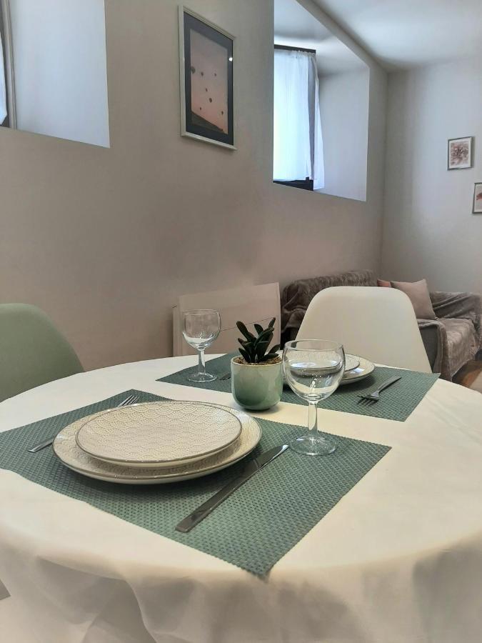 Apartamento Proche Gare, Cosy, Courte Et Moyenne Duree Bellegarde-sur-Valserine Exterior foto